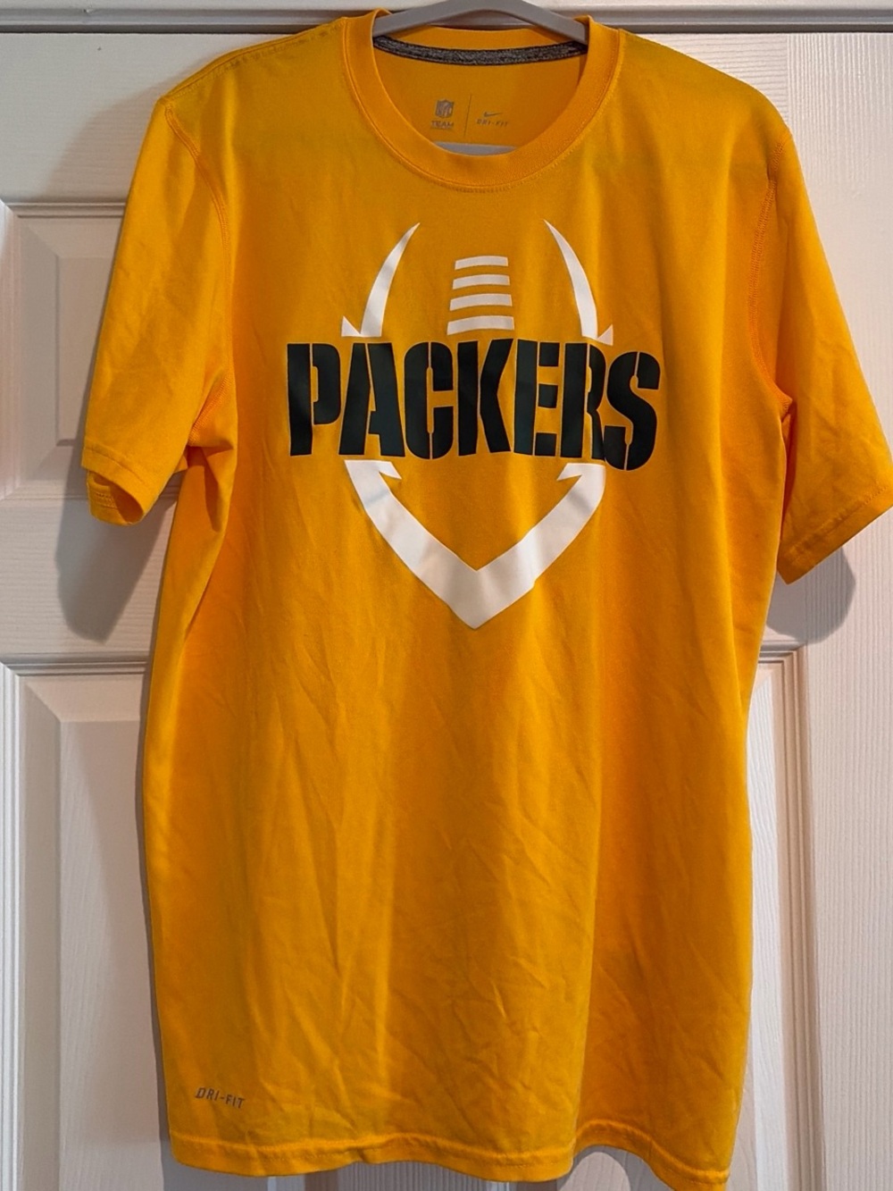 Nike Gold Short Sleeve Packers Graphic Tee with Green and White Logo